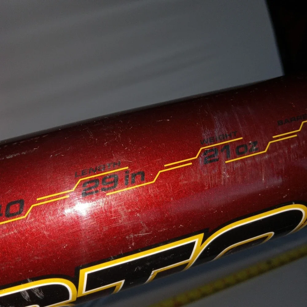 Easton Magnum LK40 29 in 22 oz -8 Youth Baseball Bat